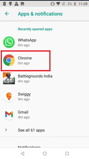 Deslice el dedo hacia abajo en las aplicaciones y toque en el navegador. Aquí se elige Google Chrome
