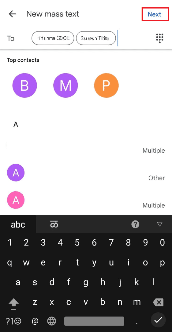 Después de seleccionar los contactos deseados, toque Siguiente. Cómo realizar mensajes grupales en Android
