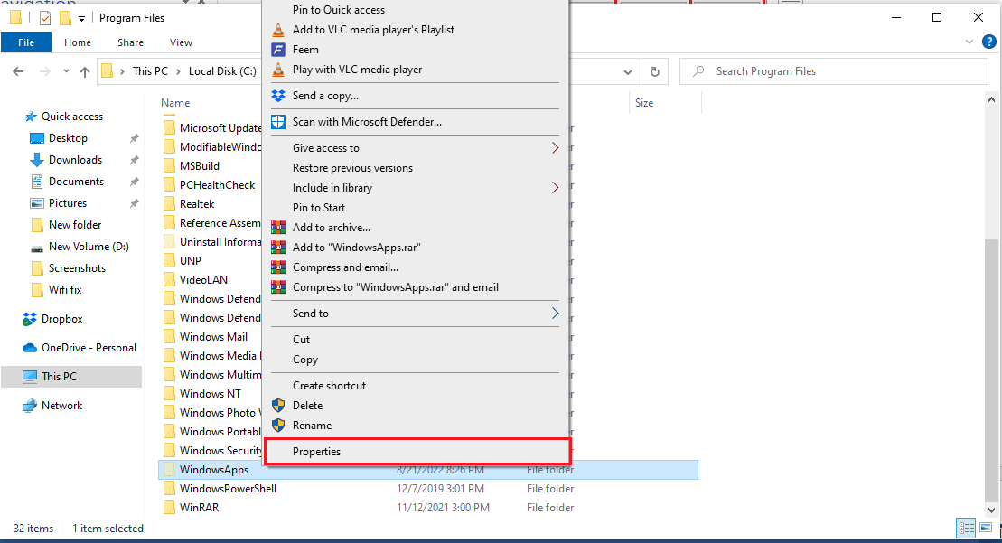 Haga clic derecho en la carpeta WindowsApps y haga clic en Propiedades