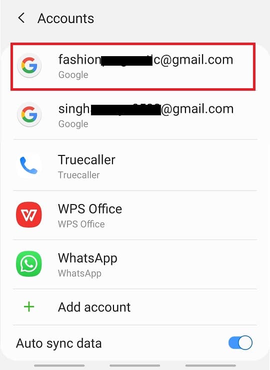 En la opción Cuentas, toque la cuenta de Google, que está conectada a su tienda de juegos.