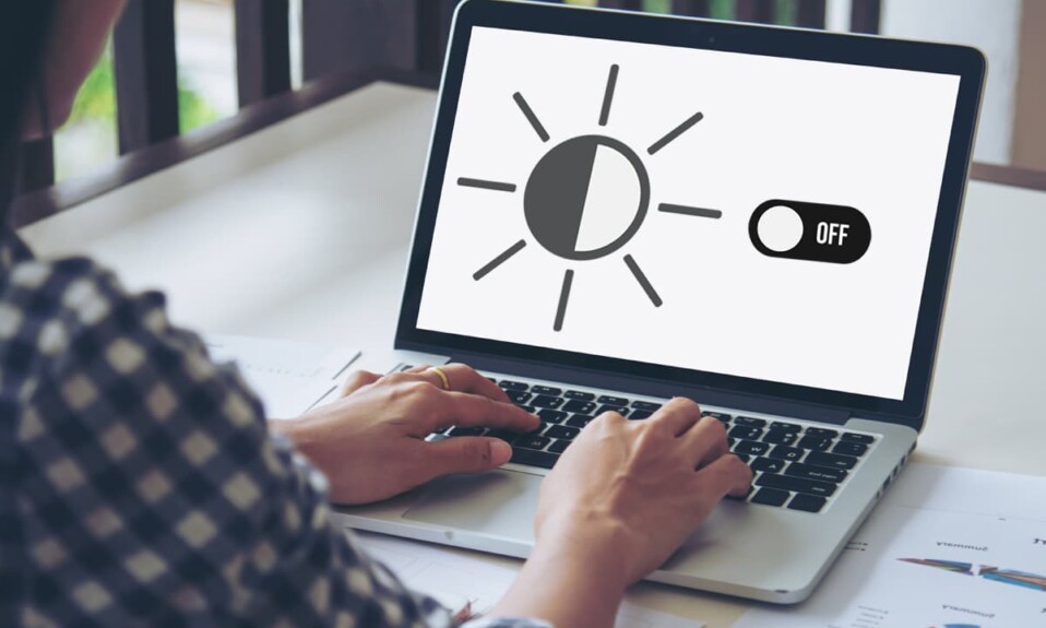 ¿Cómo desactivar el brillo adaptable en Windows 11?