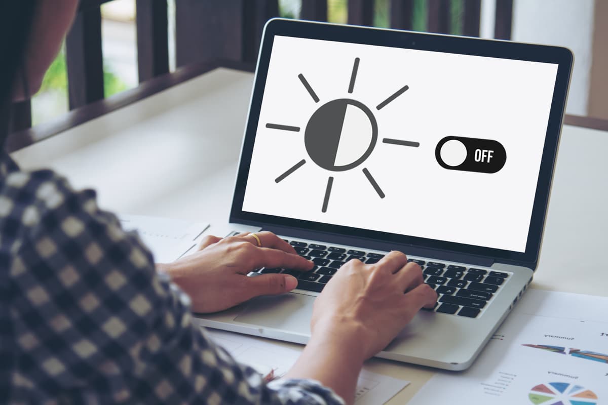 ¿Cómo desactivar el brillo adaptable en Windows 11?