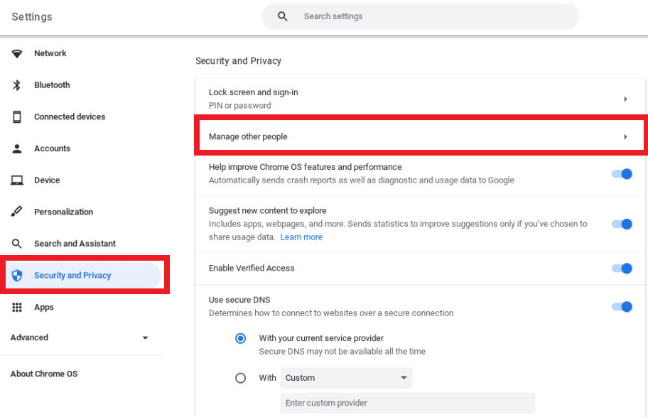 Haga clic en Administrar a otras personas en la sección Seguridad y privacidad | Cómo omitir el administrador en la Chromebook de la escuela