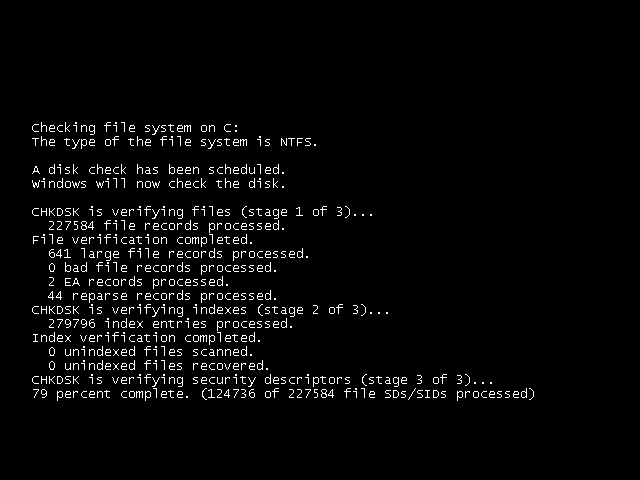 Progreso de Comprobar disco (chkdsk) durante el arranque del sistema