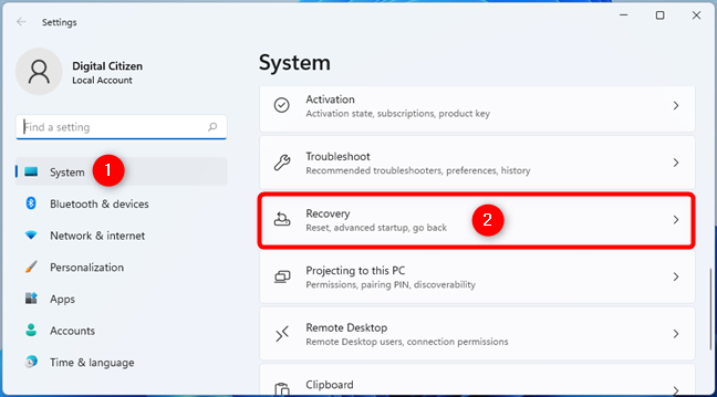 Vaya a Sistema > Recuperación en la configuración de Windows 11