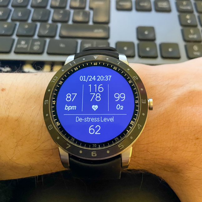 Una medición completa del índice PTT, SpO2 y pulso en el ASUS VivoWatch 5