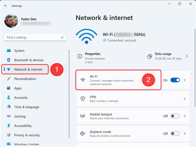 Primero, vaya a Wi-Fi en la sección Red e Internet de Configuración