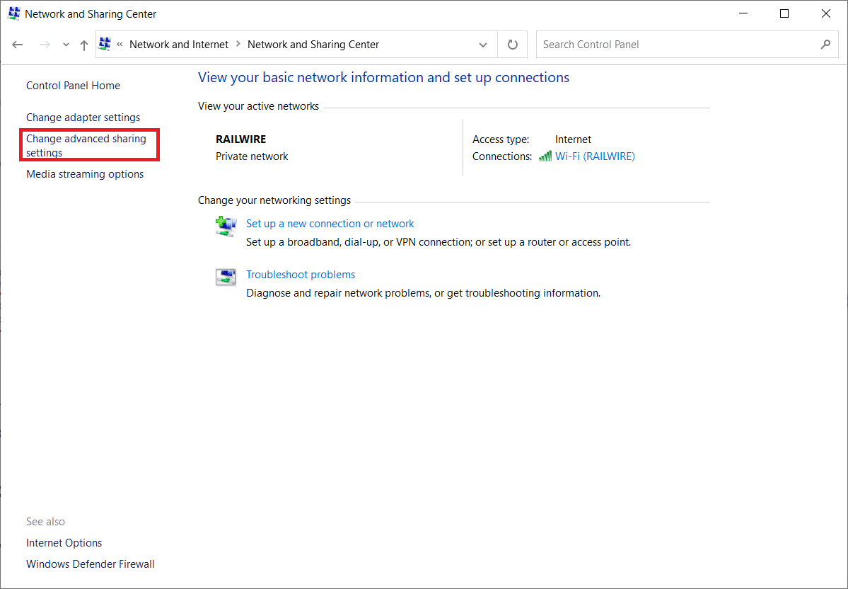Haga clic en Cambiar la configuración de uso compartido avanzado en el panel derecho