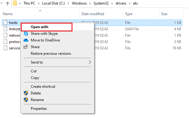 Ahora, seleccione y haga clic derecho en el archivo de hosts y seleccione la opción Abrir con |  Cómo arreglar EMPTY_RESPONSE Windows 10