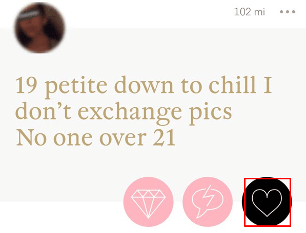 Luego, puede hacer clic en el corazón de los anuncios personales de otro usuario de Pure y ellos pueden hacer clic en el corazón de su anuncio publicado si les gustó.  Una vez que ambos hicieron clic en el corazón, los dos se consideran compatibles y pueden chatear entre ellos.  |  Cómo eliminar una cuenta pura