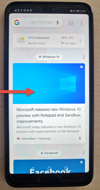 Desliza desde el lado izquierdo de la pantalla hacia la derecha