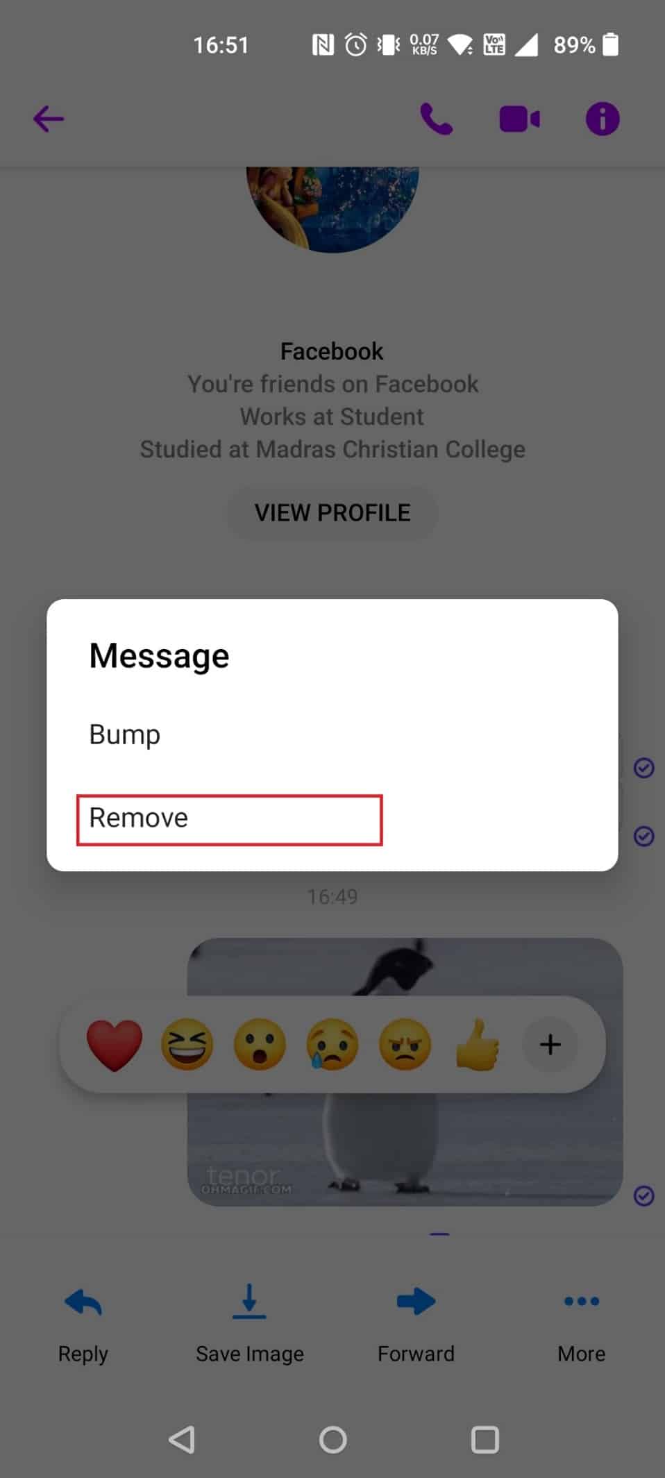 Toque Eliminar en la ventana emergente |  Cómo borrar un GIF en Facebook Comentario |  anular envío de GIF en Messenger