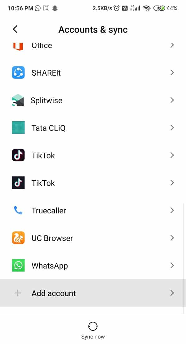 Desplácese hacia abajo en la lista hasta que encuentre la opción Agregar cuenta | Arreglar el drenaje de la batería de los servicios de Google Play