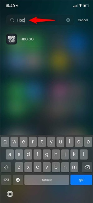 Para desinstalar una aplicación de iPhone, primero búscala