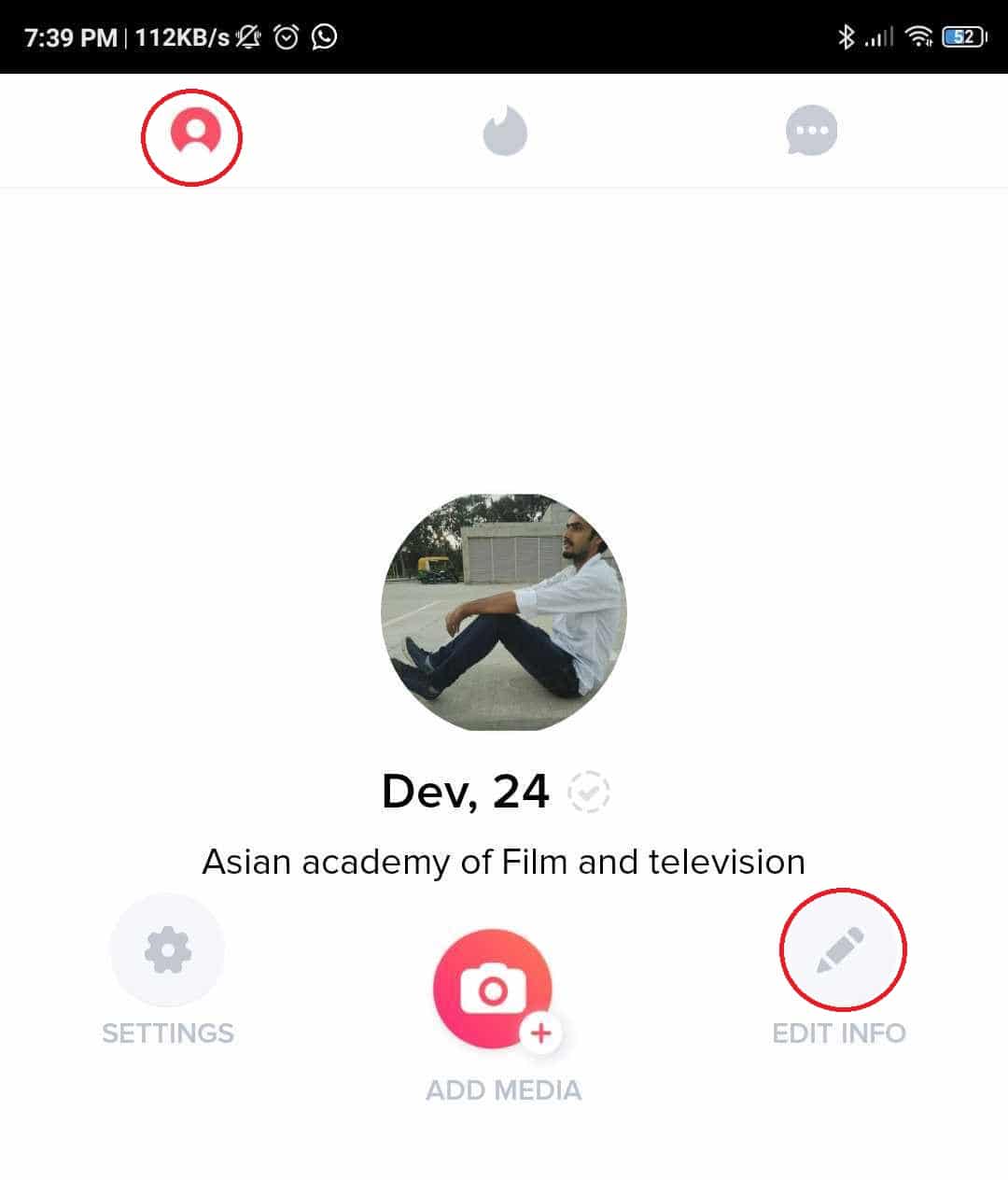 Vaya al ícono de perfil y toque editar información | Cambia tu nombre o género a Tinder