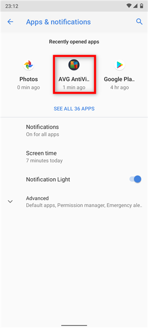 Toque la aplicación cuya notificación desea eliminar