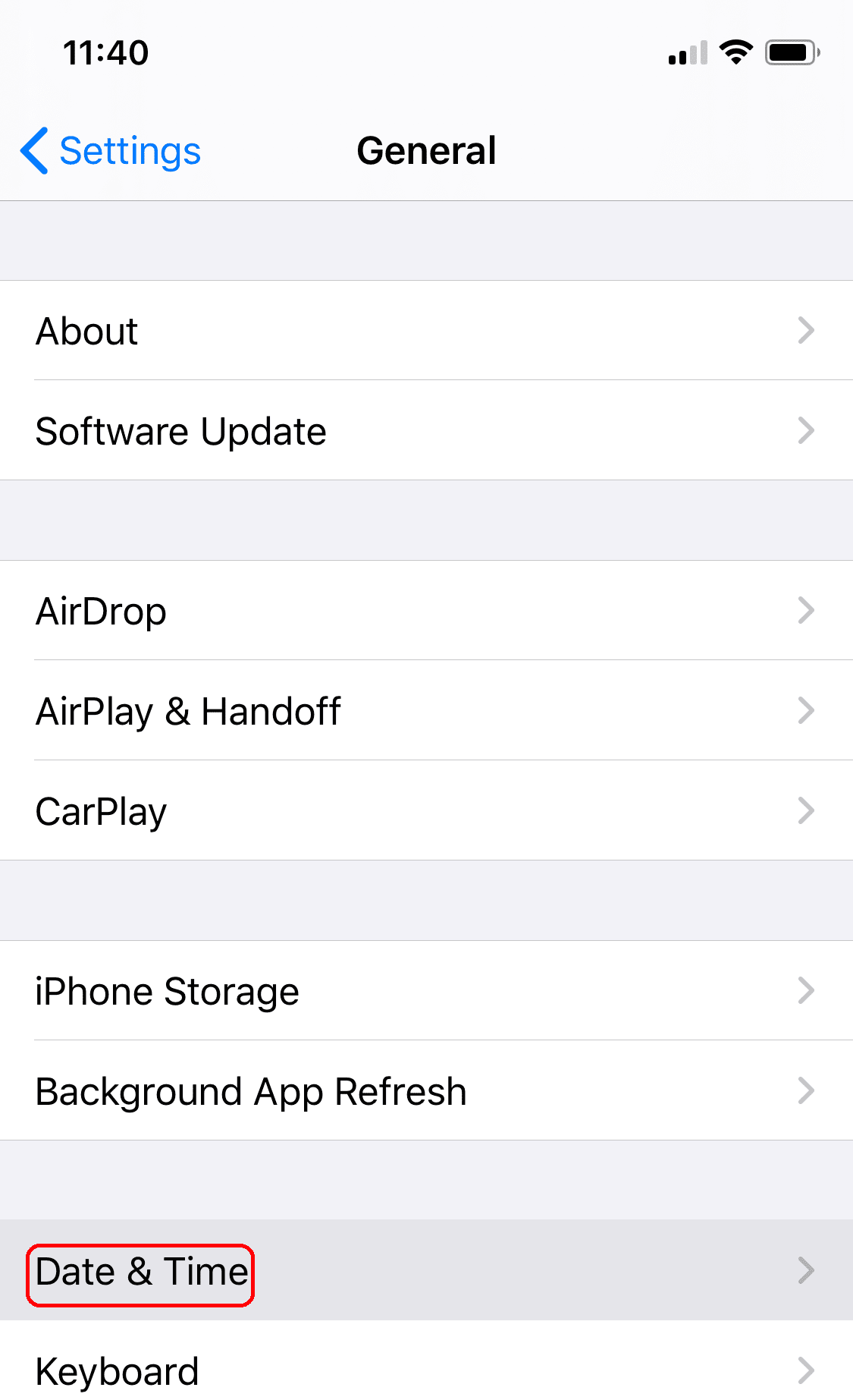 En General, haga clic en Fecha y hora y configúrelo en automático.