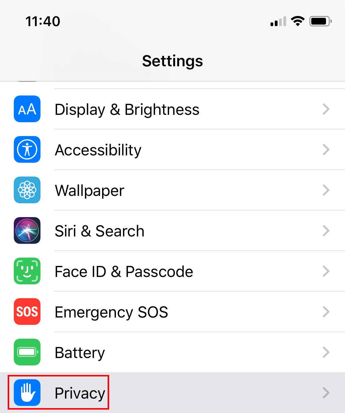 Nuevamente en la configuración, haga clic en la opción Privacidad.