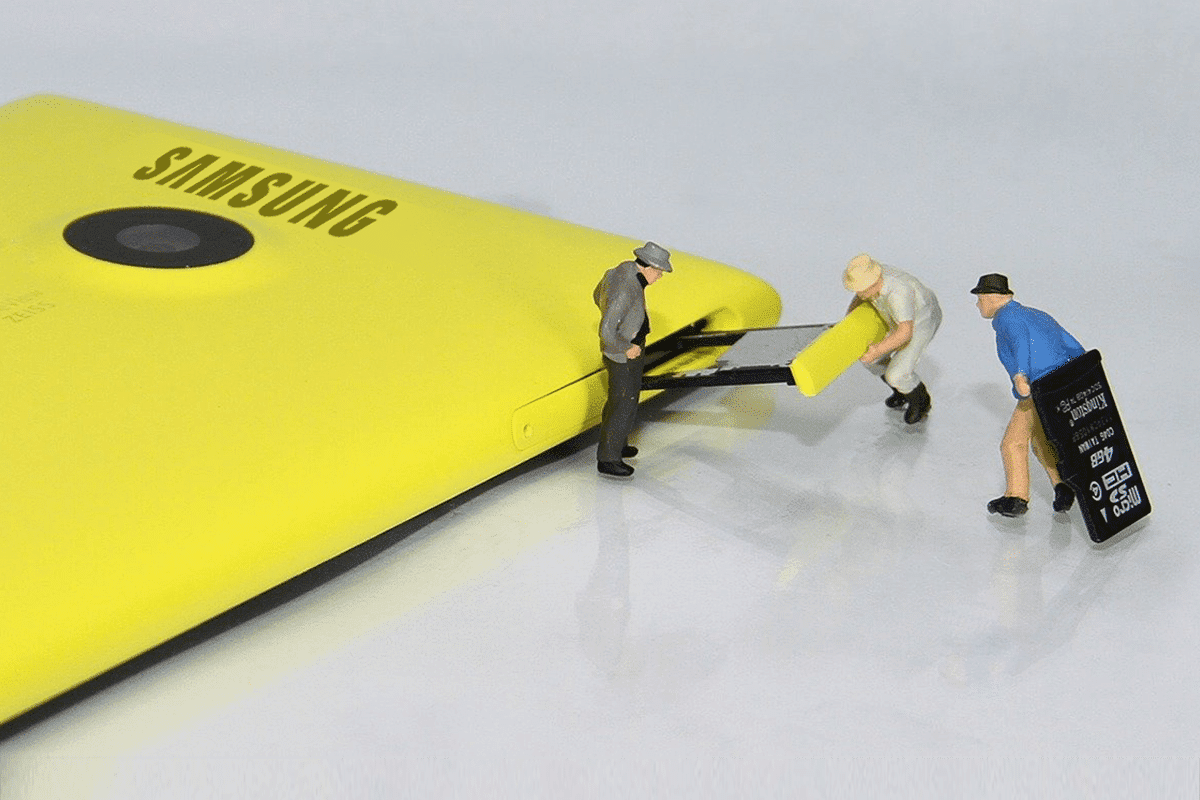 ¿Cómo conectar una tarjeta Micro SD al Galaxy S6?