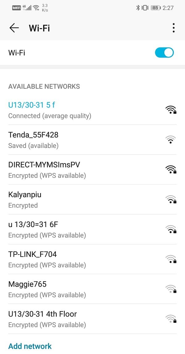 Ahora mantenga presionado el nombre del Wi-Fi al que está conectado hasta que vea un menú emergente