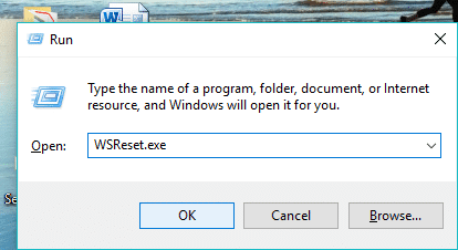 Escriba el comando WSReset.exe en el cuadro de comando y haga clic en Aceptar