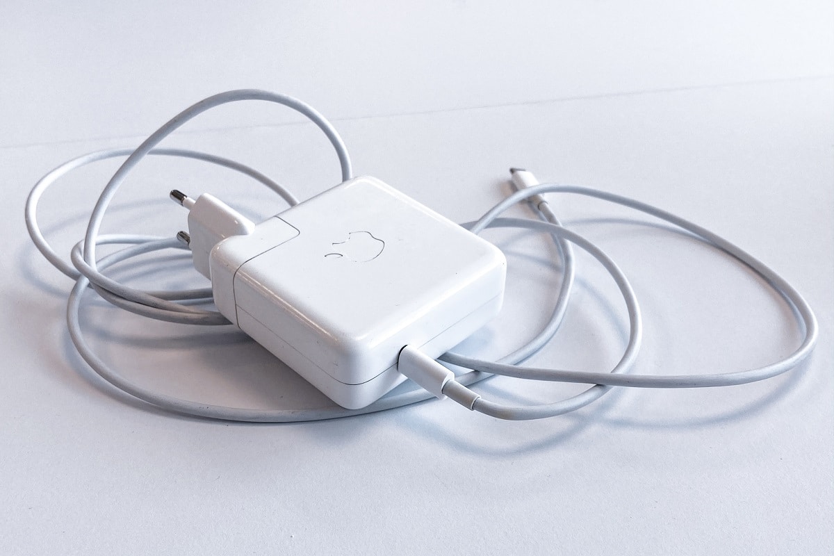 Solucionar el problema del cargador de MacBook que no funciona