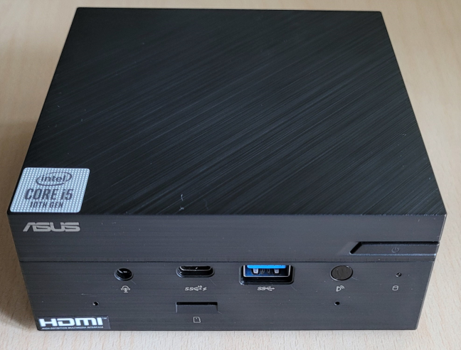 ASUS Mini PC PN62 funciona con Wi-Fi 6