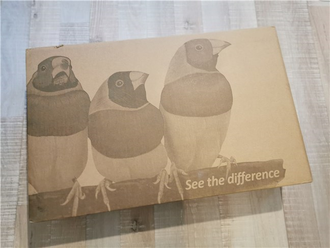 La caja del monitor de juegos ViewSonic VX2719-PC-MHD