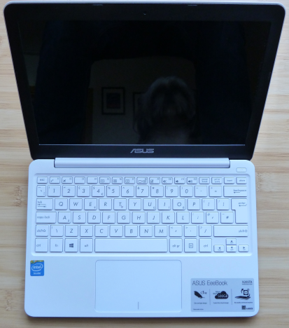ASUS, EeeBook X205TA, netbook, revisión, rendimiento, puntos de referencia