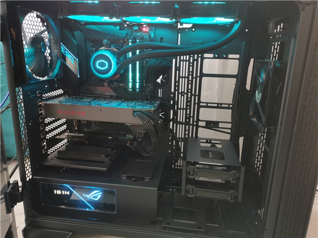 El estuche puede adaptarse a tarjetas gráficas extremadamente largas