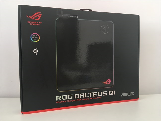 El paquete de la alfombrilla de ratón ASUS ROG Balteus Qi
