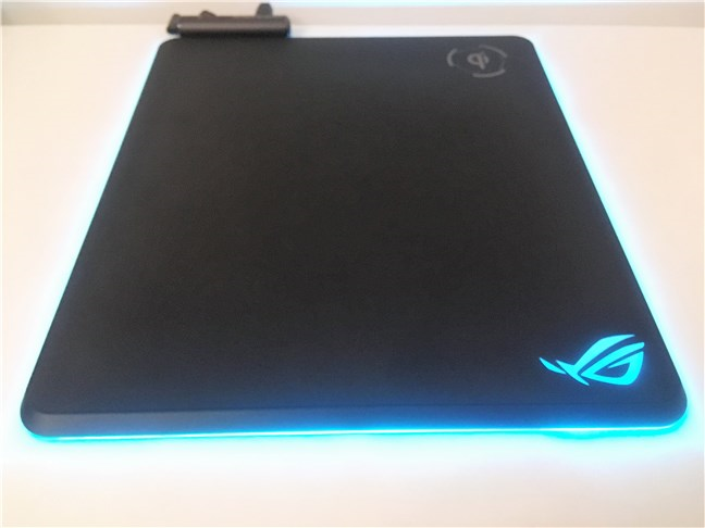 La alfombrilla de ratón ASUS ROG Balteus Qi
