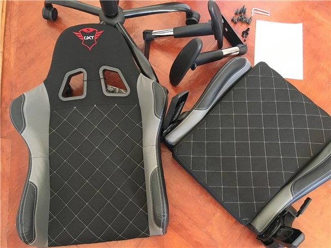 Silla gaming Trust GXT 707 Resto V2: qué hay dentro de la caja