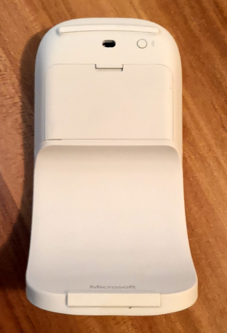 La cola flexible del Microsoft Surface Arc Mouse