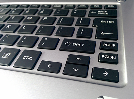 Toshiba Kira 107, Windows 8.1, ultrabook, revisión, prueba, evaluación comparativa, rendimiento