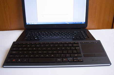 Logitech, K830, Iluminado, Salón, Teclado