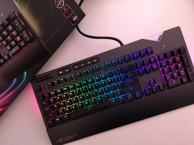 ASUS ROG Strix llamarada
