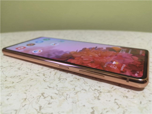 Los botones físicos que se encuentran en el Samsung Galaxy S20 FE 5G