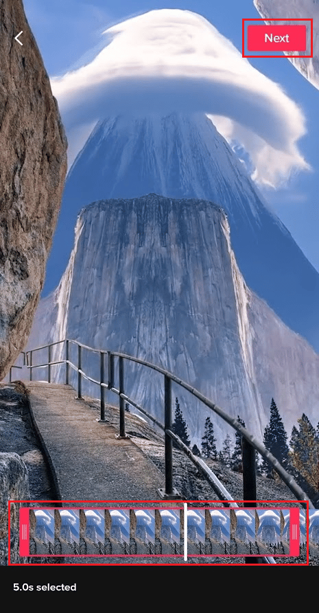 Recorte la sección del video seleccionado de la línea de tiempo y toque Siguiente |  obtén más vistas en tus videos de TikTok