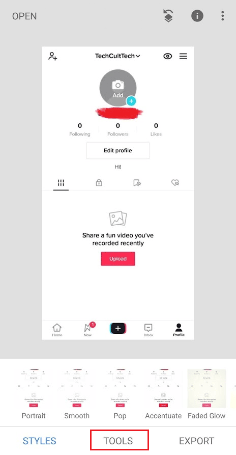 Seleccione la captura de pantalla deseada y toque la pestaña HERRAMIENTAS desde la parte inferior |  Cómo quitar garabatos en un iPhone de captura de pantalla