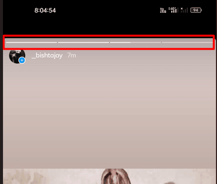 Regrese a la alimentación y vea la historia.  Debería haber una presentación de diapositivas de los videos seleccionados |  Cómo hacer que se reproduzca un video en una historia de Instagram