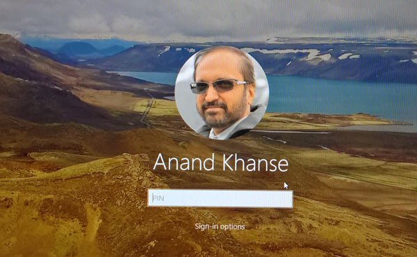 Eliminar una dirección de correo electrónico de la pantalla de inicio de sesión de Windows 10