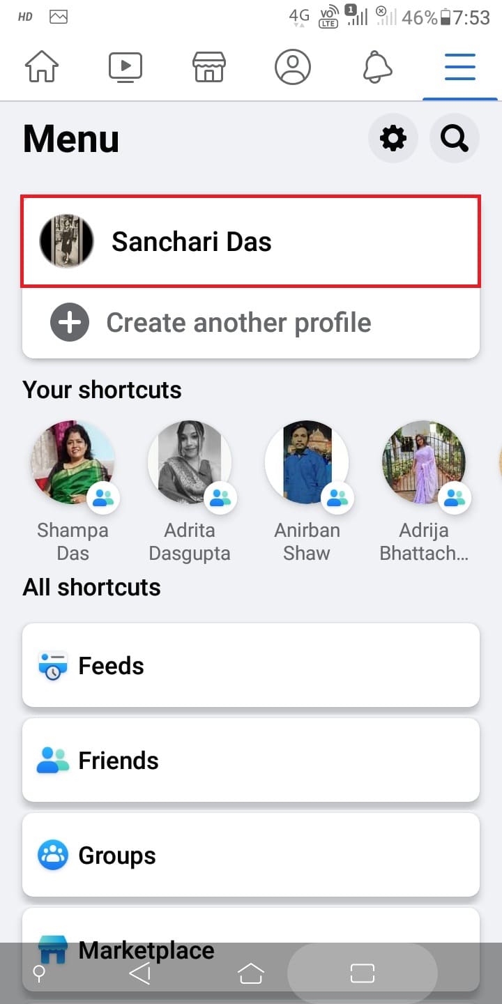 Toca el nombre de tu perfil de Facebook. | Cómo borrar todas tus fotos de Facebook