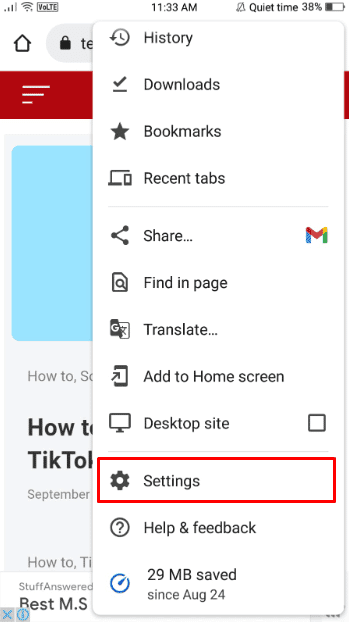 Ahora desplácese hacia abajo y toque la opción Configuración, en el menú desplegable |  mensaje en Tinder gratis