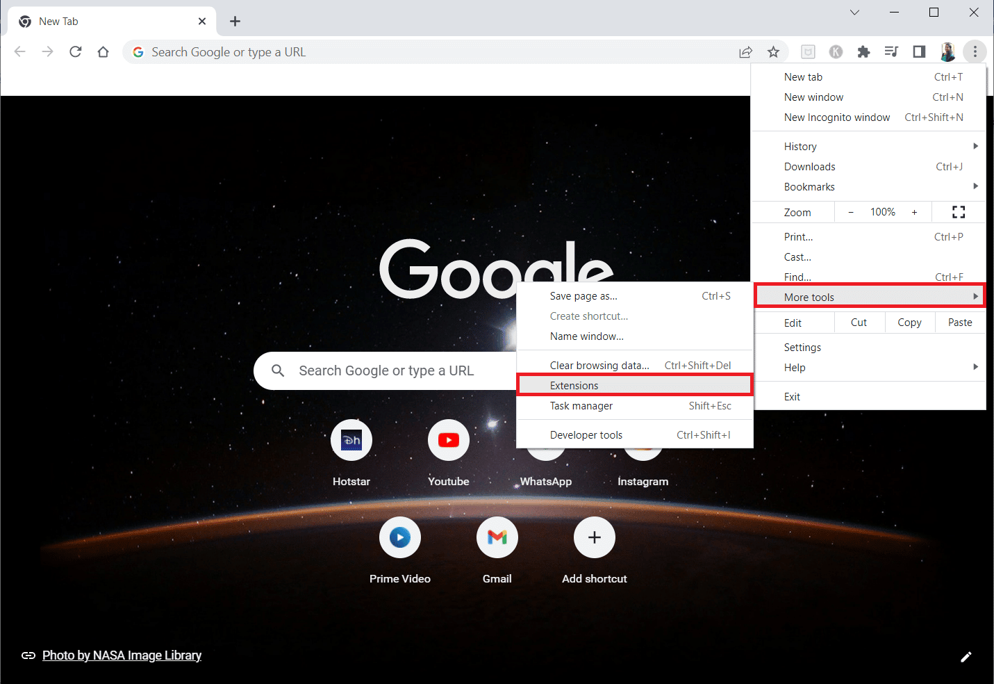 Haga clic en Más herramientas y luego seleccione Extensiones