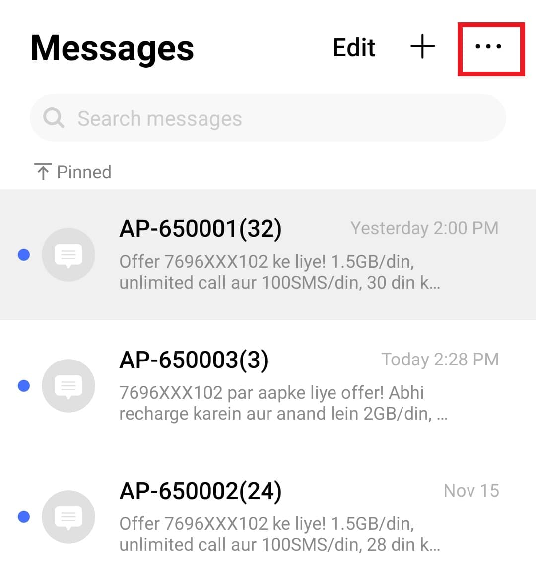 Pulsa sobre el icono de los tres puntos.  8 formas de arreglar los mensajes de texto de Android atascados al descargar