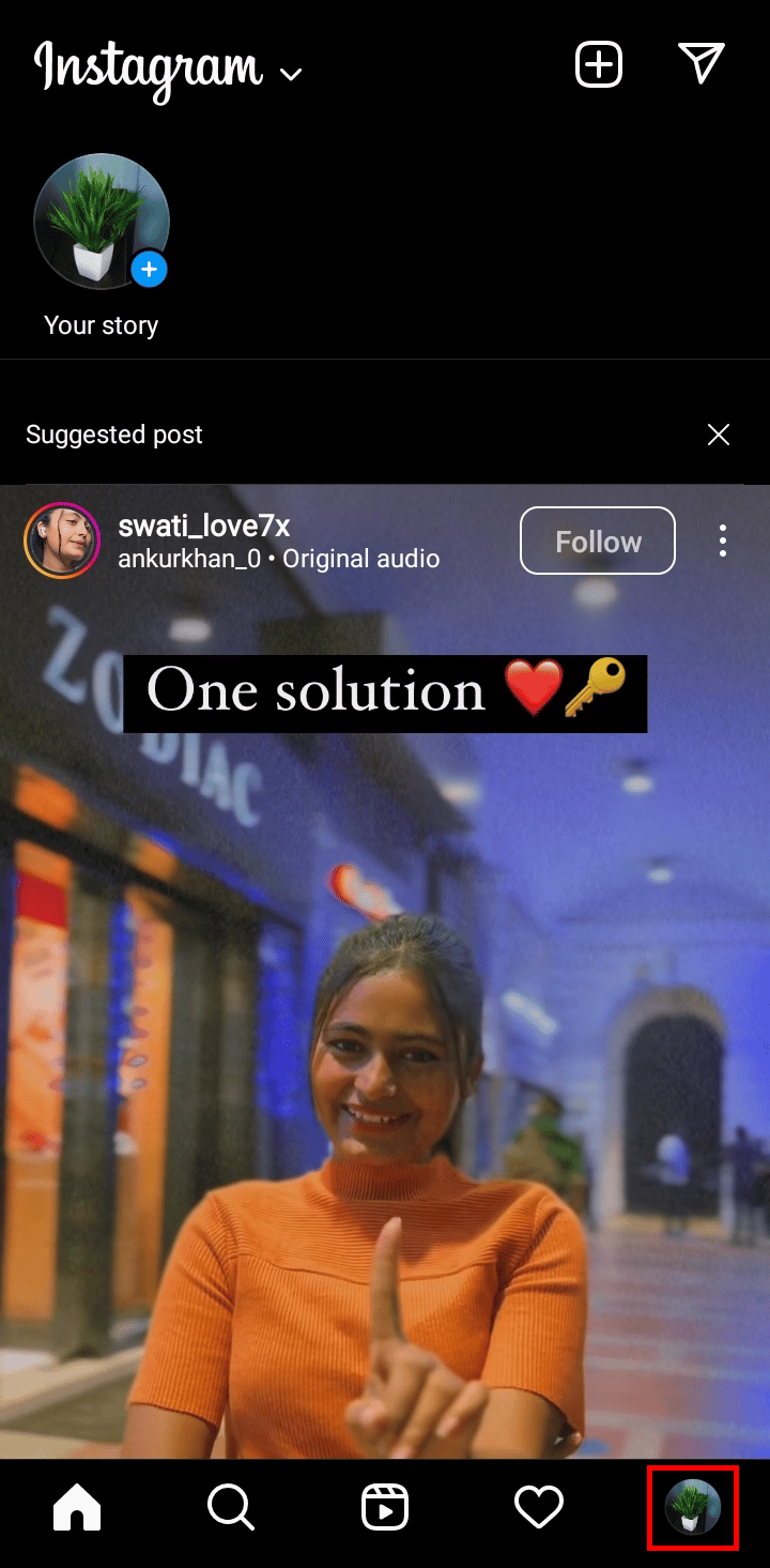 Toque el ícono de perfil en la esquina inferior derecha de la pantalla.