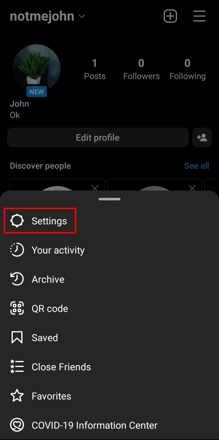   Toque la opción Configuración en el menú emergente en la parte inferior.  |  Cómo ver las publicaciones que te gustan en Instagram