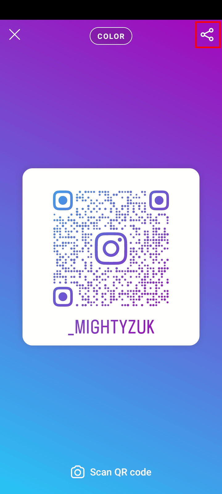 Toque el icono Compartir en la esquina superior derecha de la pantalla del código QR.  |  Cómo copiar el enlace de tu perfil de Instagram desde la aplicación