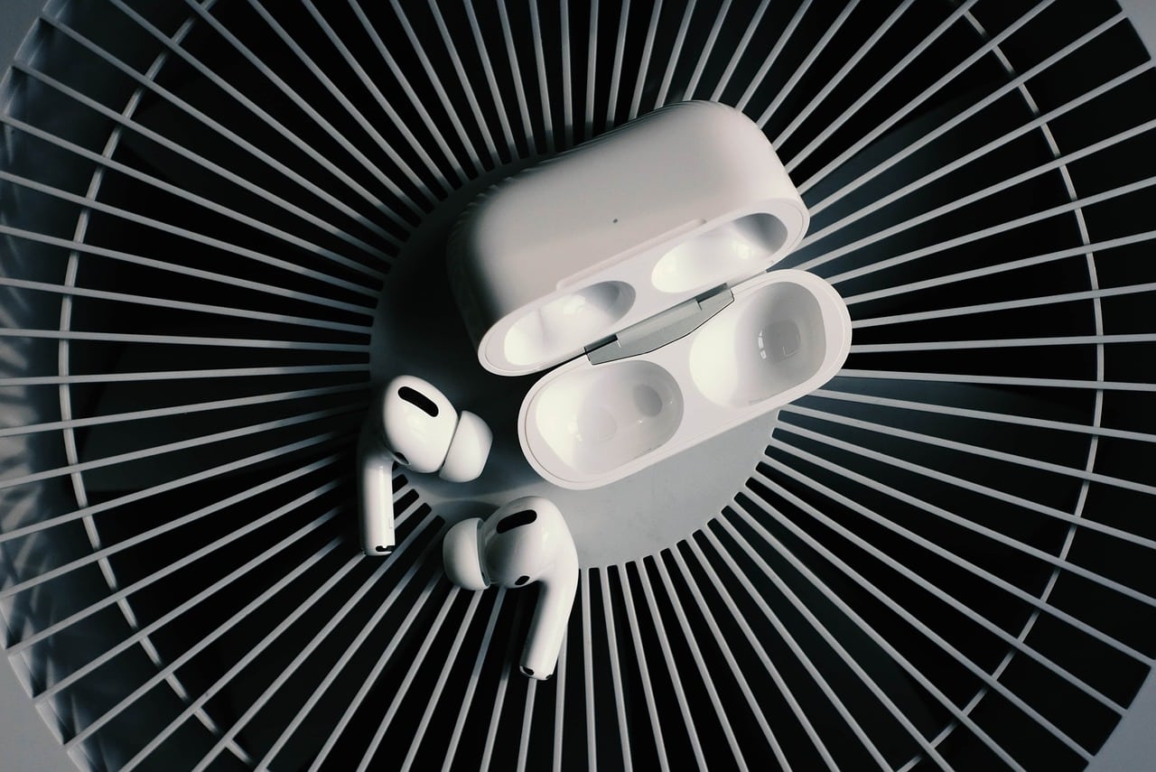 quitar los auriculares airpods pro. 10 formas de arreglar Powerbeats Pro que no se cargan